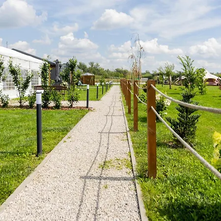 Vakantiehuis Ostoja Gora Kalwaria Zamek Krolowej Bony Caloroczne *